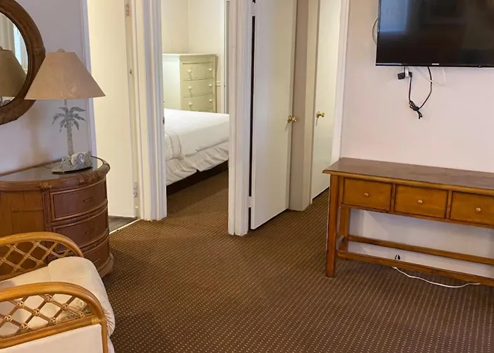 The Admiral Hotel/Motel