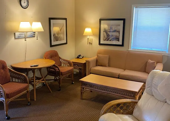 The Admiral Hotel/Motel